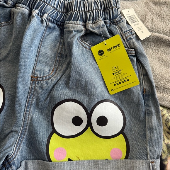 Keroppi Face Elastic High-Waisted Denim Shorts - Picture 10 of 11
